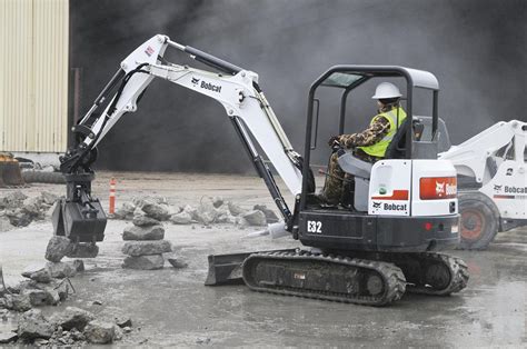 bobcat mini excavator e 32 specs|bobcat e32 spec sheet.